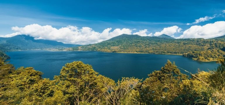 Eksplorasi Bali Lebih Dekat dengan Pemandu Berbahasa Asing