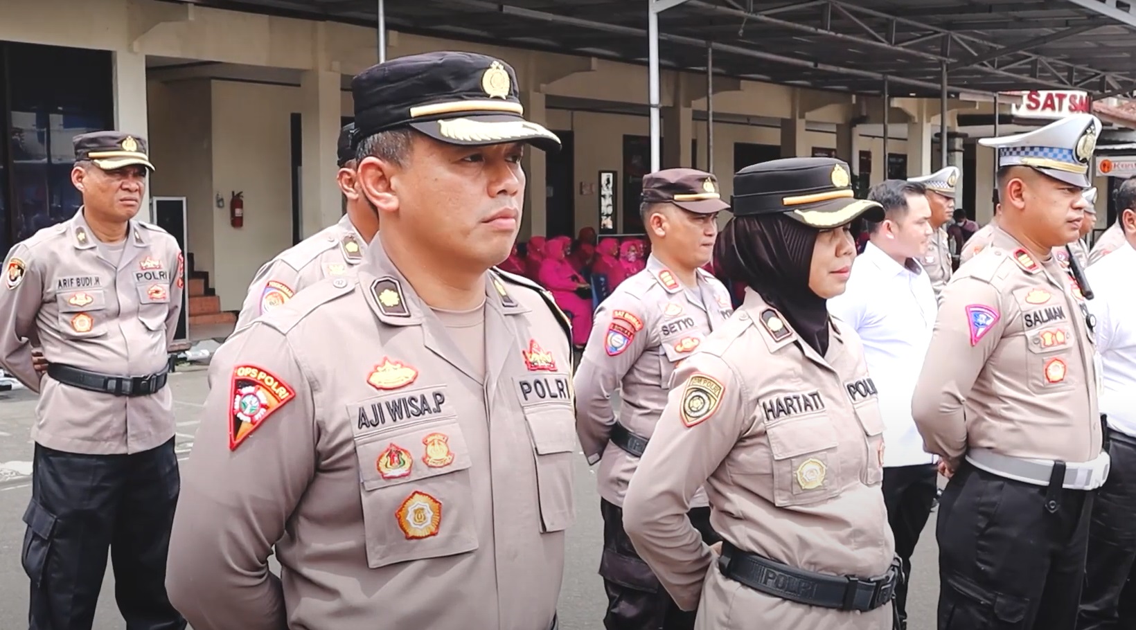 Tips Lolos Seleksi POLRI: Pentingnya Dukungan Keluarga dan Teman