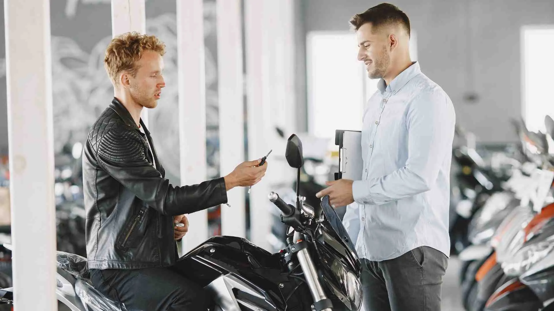 Meningkatkan Visibilitas Dealer Motor Baru dengan Jasa Manajemen Iklan dan SEO