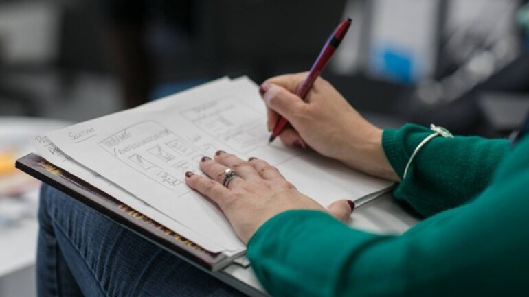 Tempat Tes TOEFL Online vs Offline: Mana yang Lebih Efektif?