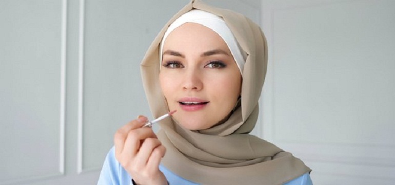Biar Bibir Lebih Cantik, Ini 5 Tips Memilih Warna Lipstik Sesuai dengan Warna Kulit