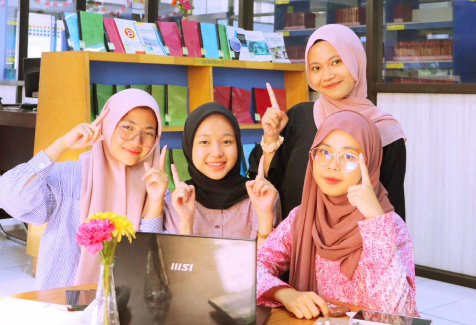 Menjadi Lulusan Berdampak: Menghubungkan Pengalaman Kerja Mahasiswa dengan Studi Akademis