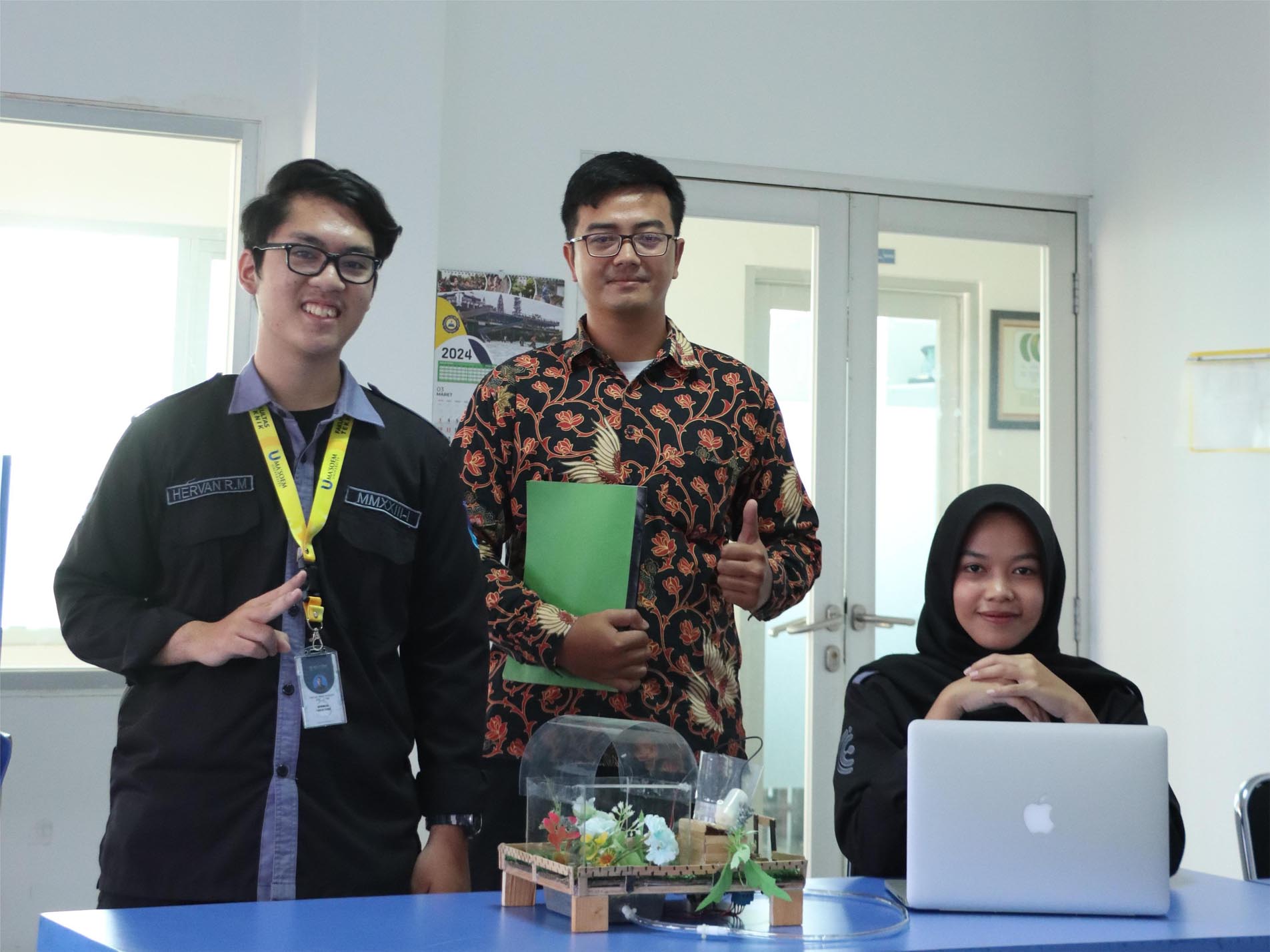 Bagaimana cara mendapatkan beasiswa unggulan untuk kuliah teknik industri di bandung?