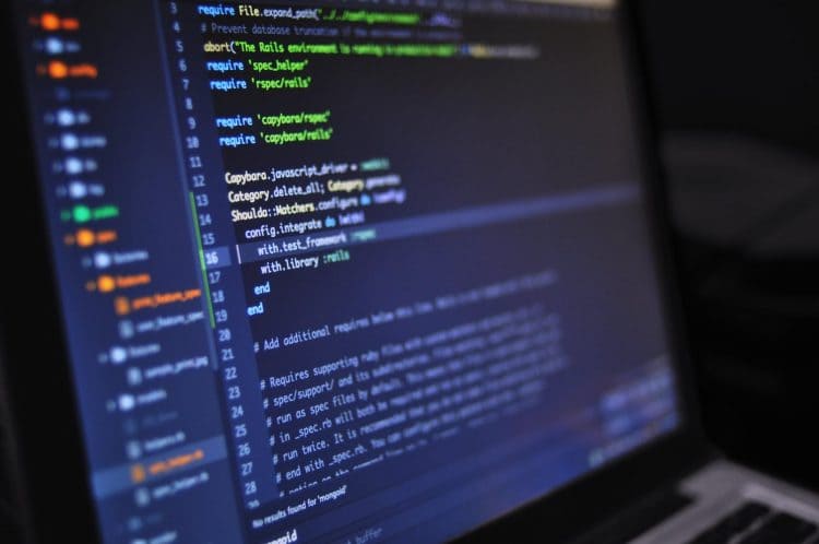 Dilema Mahasiswa Jurusan Teknik Informatika: Skripsi, Proyek, atau Freelance?