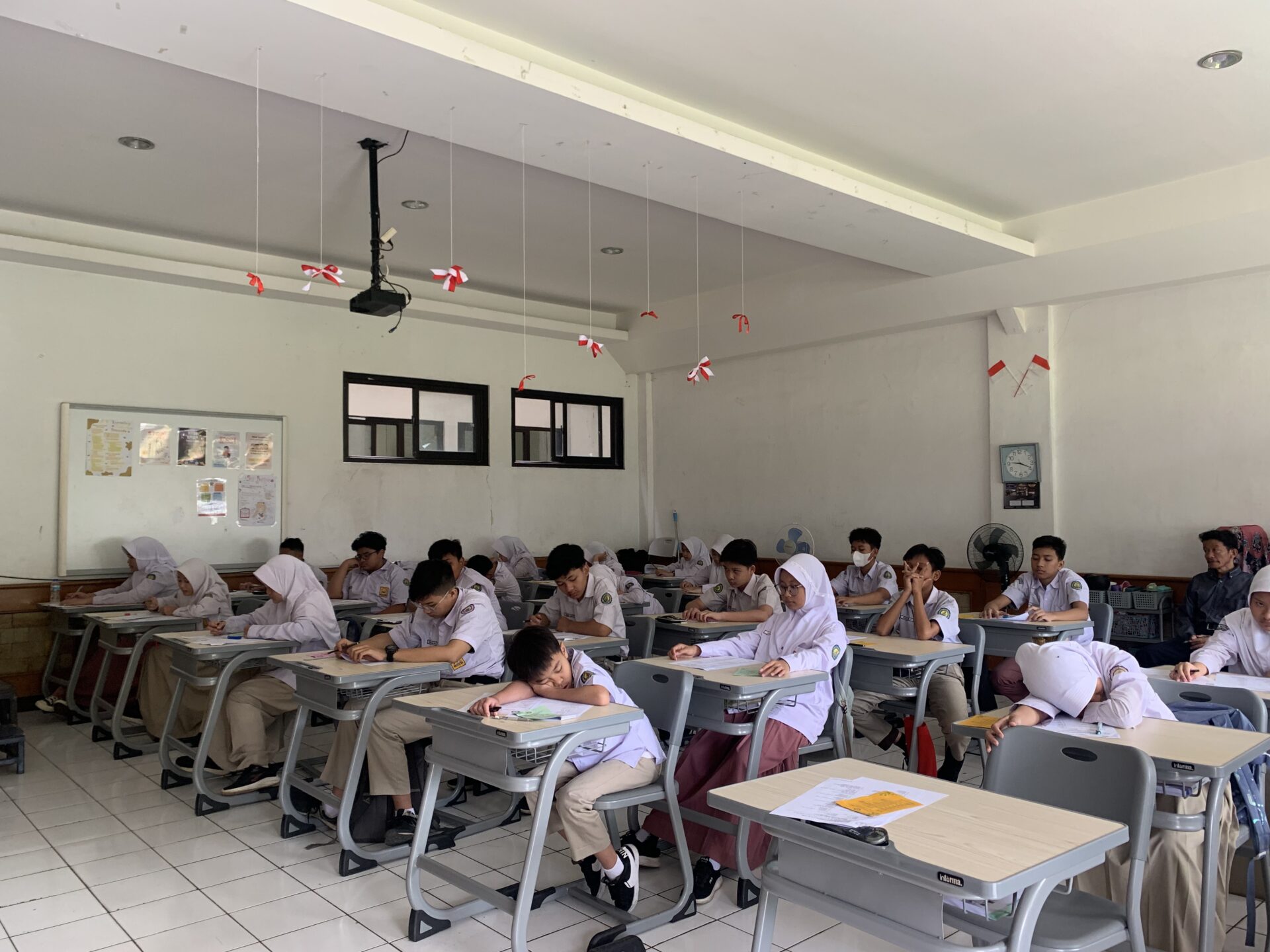 Tips Belajar Bahasa Asing Saat Liburan Sekolah, Dijamin Nggak Bosan!