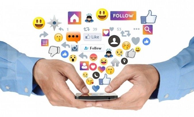 Buzzer Pilkada 2029: Memahami Peran dan Dampaknya Terhadap Polarisasi Masyarakat Melalui Rajakomen.com