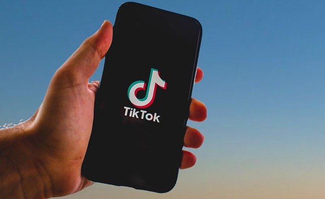 Strategi Kampanye TikTok Berbasis Konten Video Pendek untuk Meningkatkan Popularitas Brand