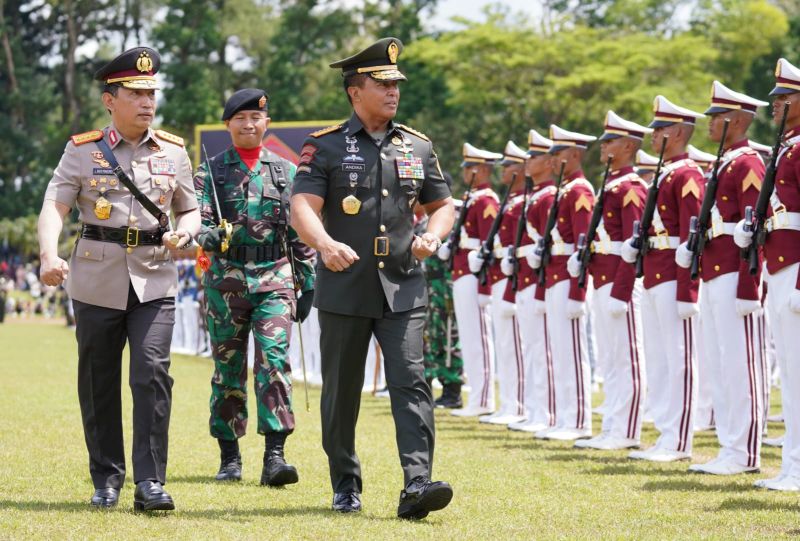 Latihan Soal Bahasa Indonesia TNI POLRI sebagai Dasar Kemampuan Komunikasi dan Pemahaman Teks Peserta