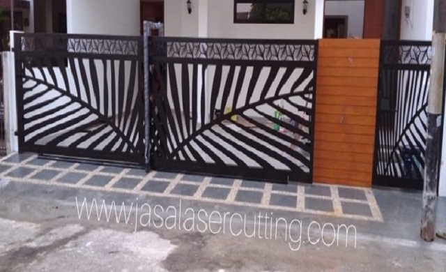Rumah Lebih Cantik dan Menawan dengan Pagar Motif laser